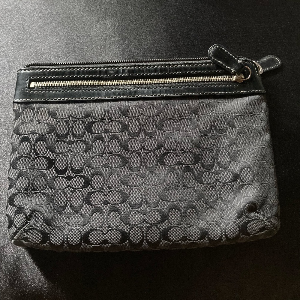 🌸Black Coach clutch makeup bag.